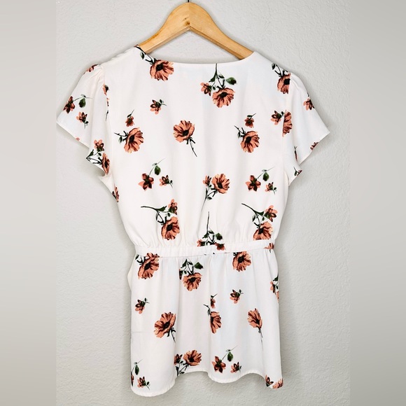 June and Hudson Foral Wrap Top - Picture 5 of 13